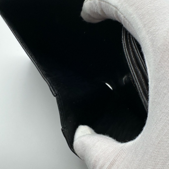 Chanel Patent Leather CC wallet - Picture 9 of 11